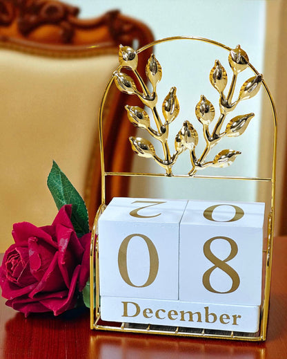 Elegant European-Style Wooden Calendar Decor Piece